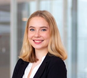 girl smiling for headshot photo